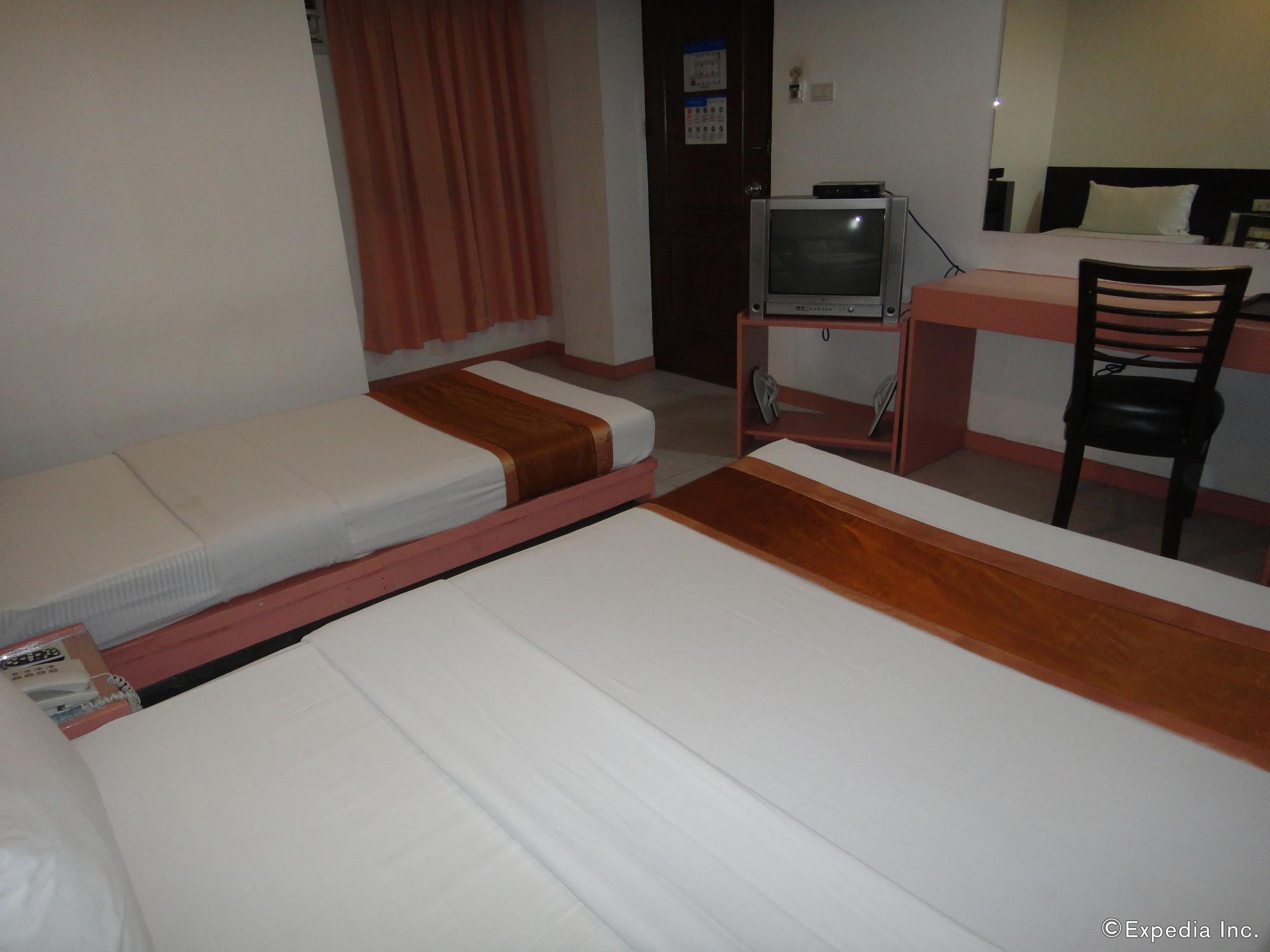 Hotel Pier Cuatro Cebu Kültér fotó