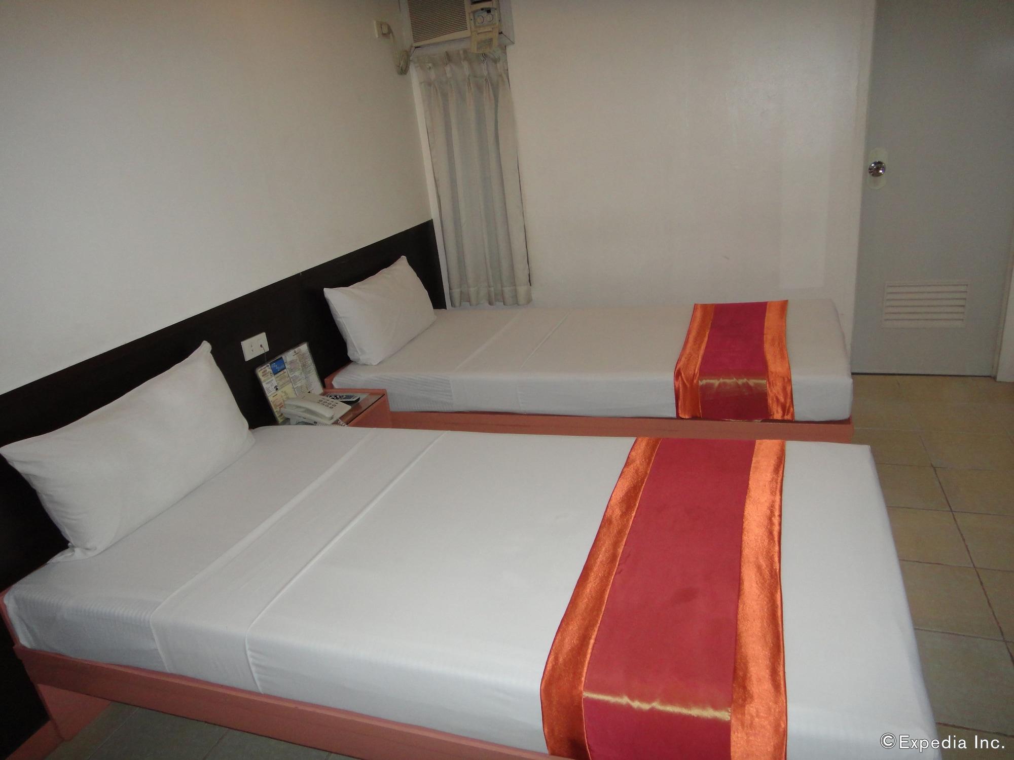 Hotel Pier Cuatro Cebu Kültér fotó