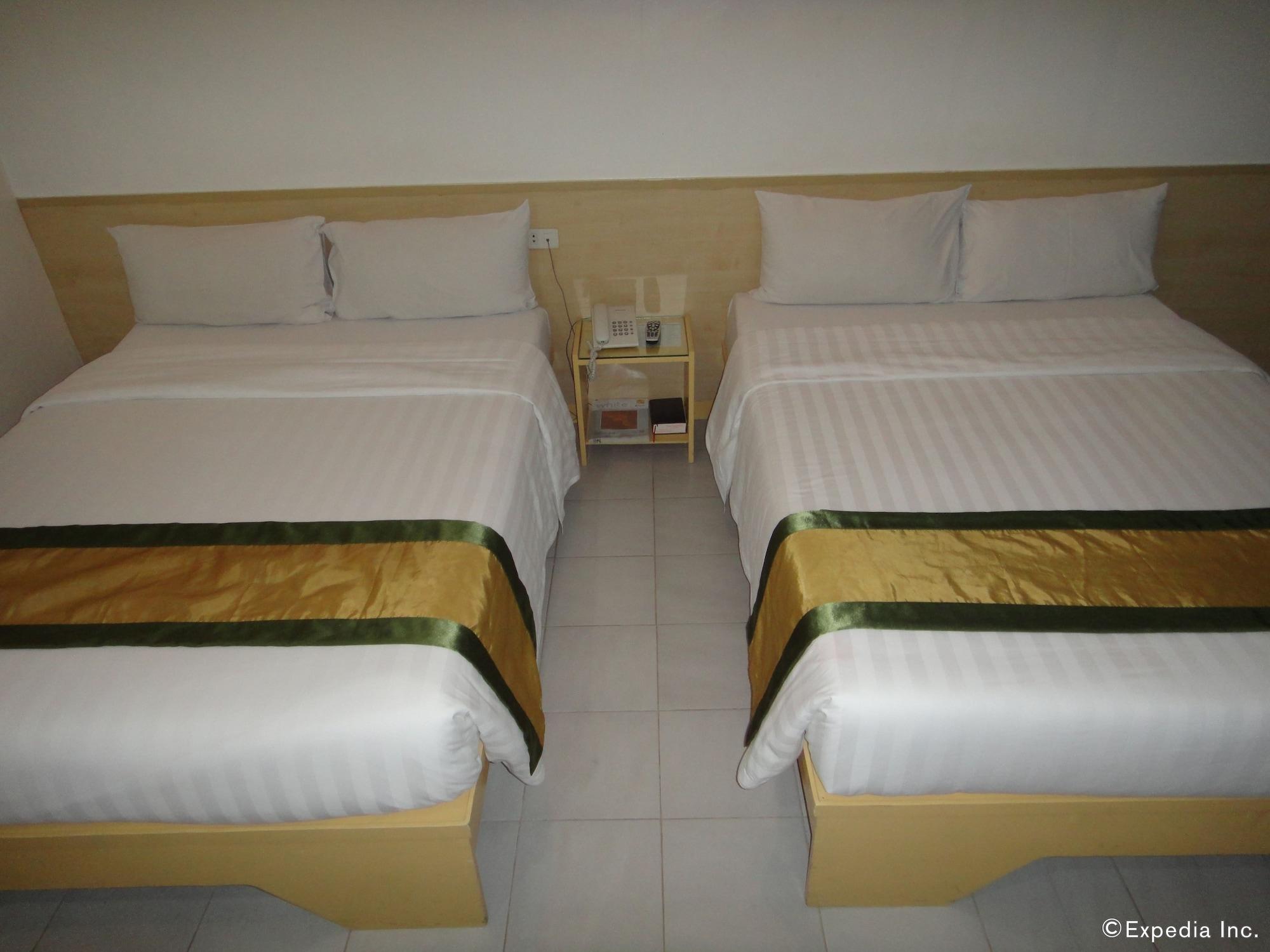 Hotel Pier Cuatro Cebu Kültér fotó