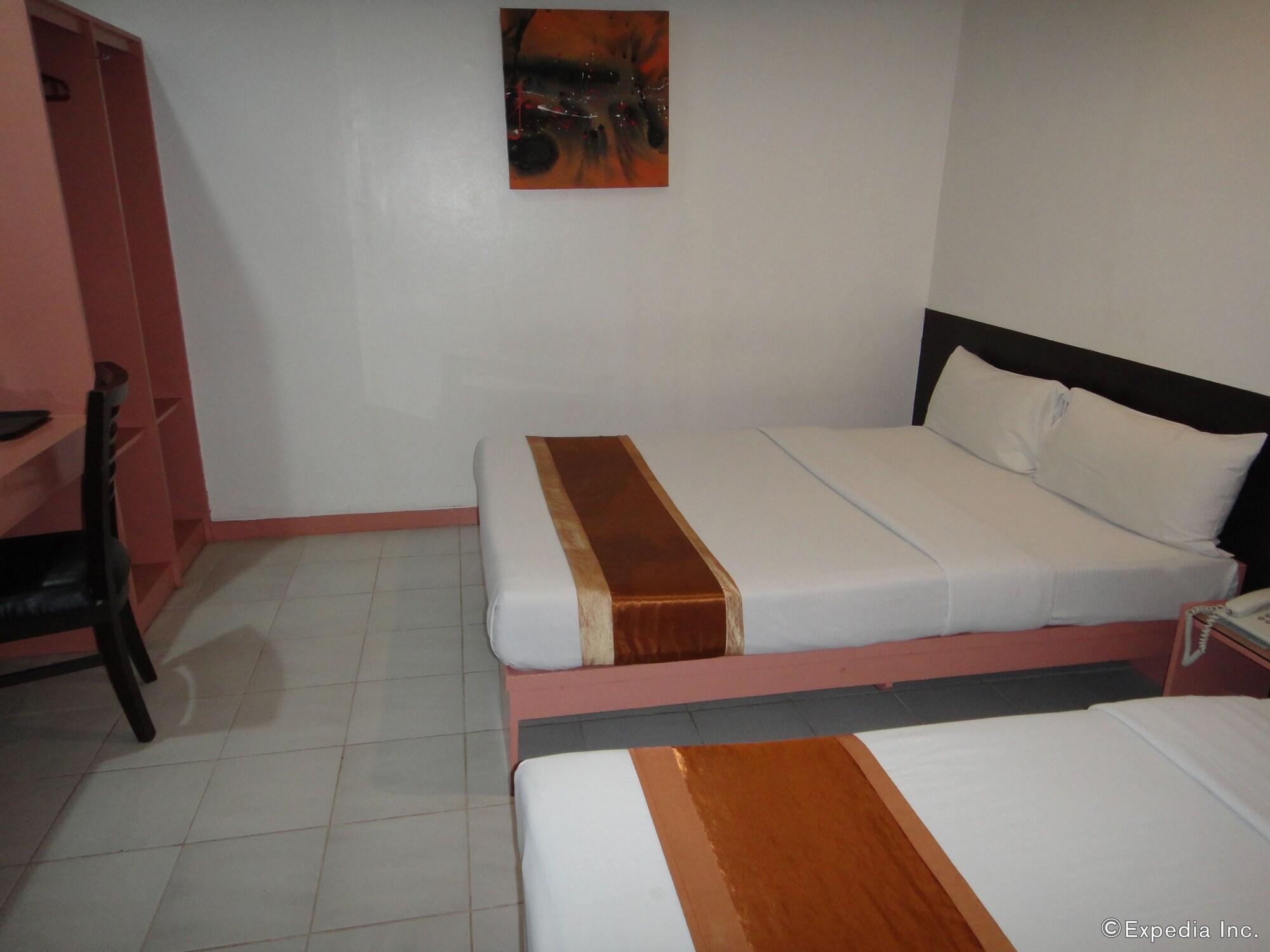 Hotel Pier Cuatro Cebu Kültér fotó