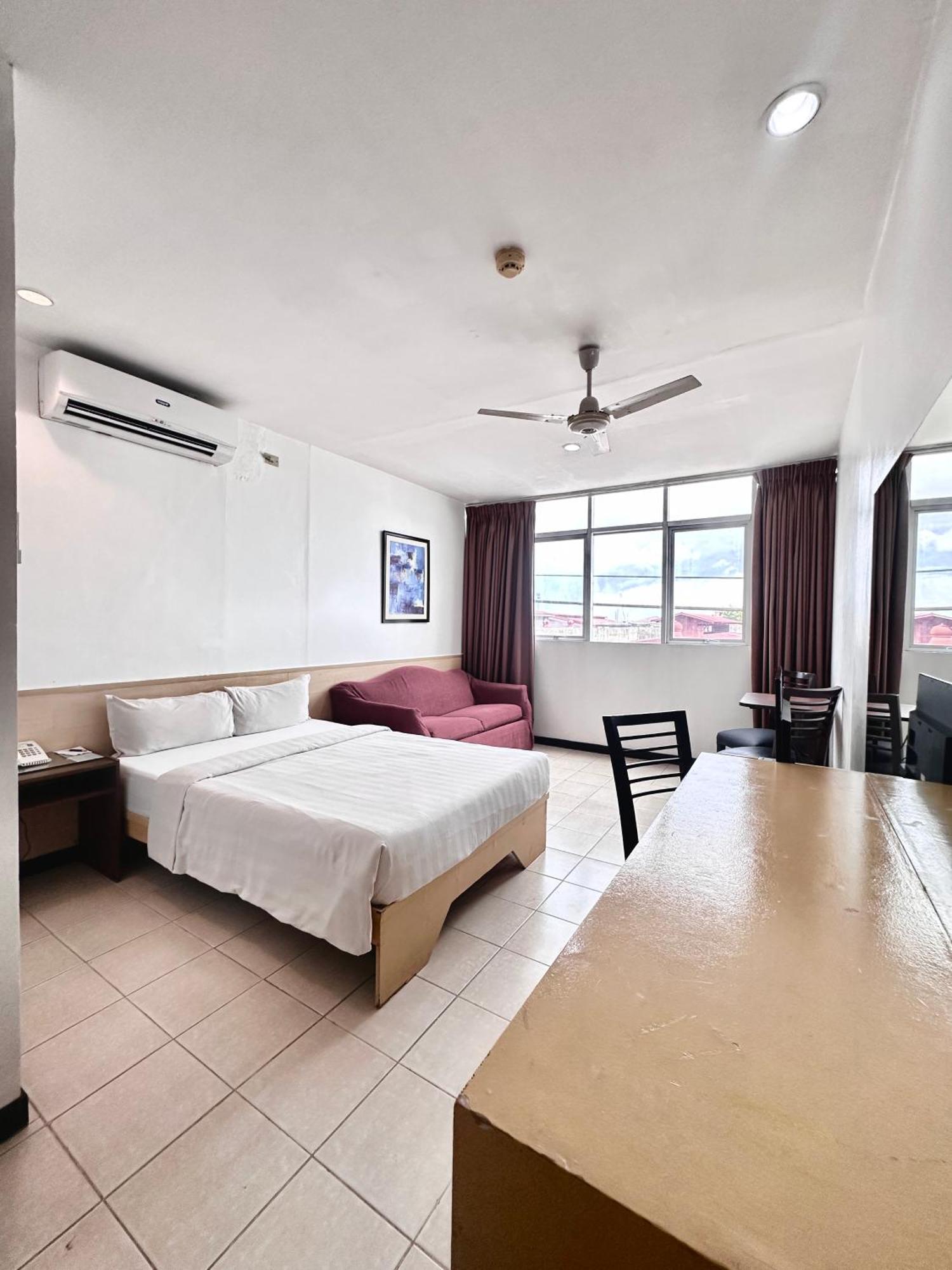 Hotel Pier Cuatro Cebu Kültér fotó