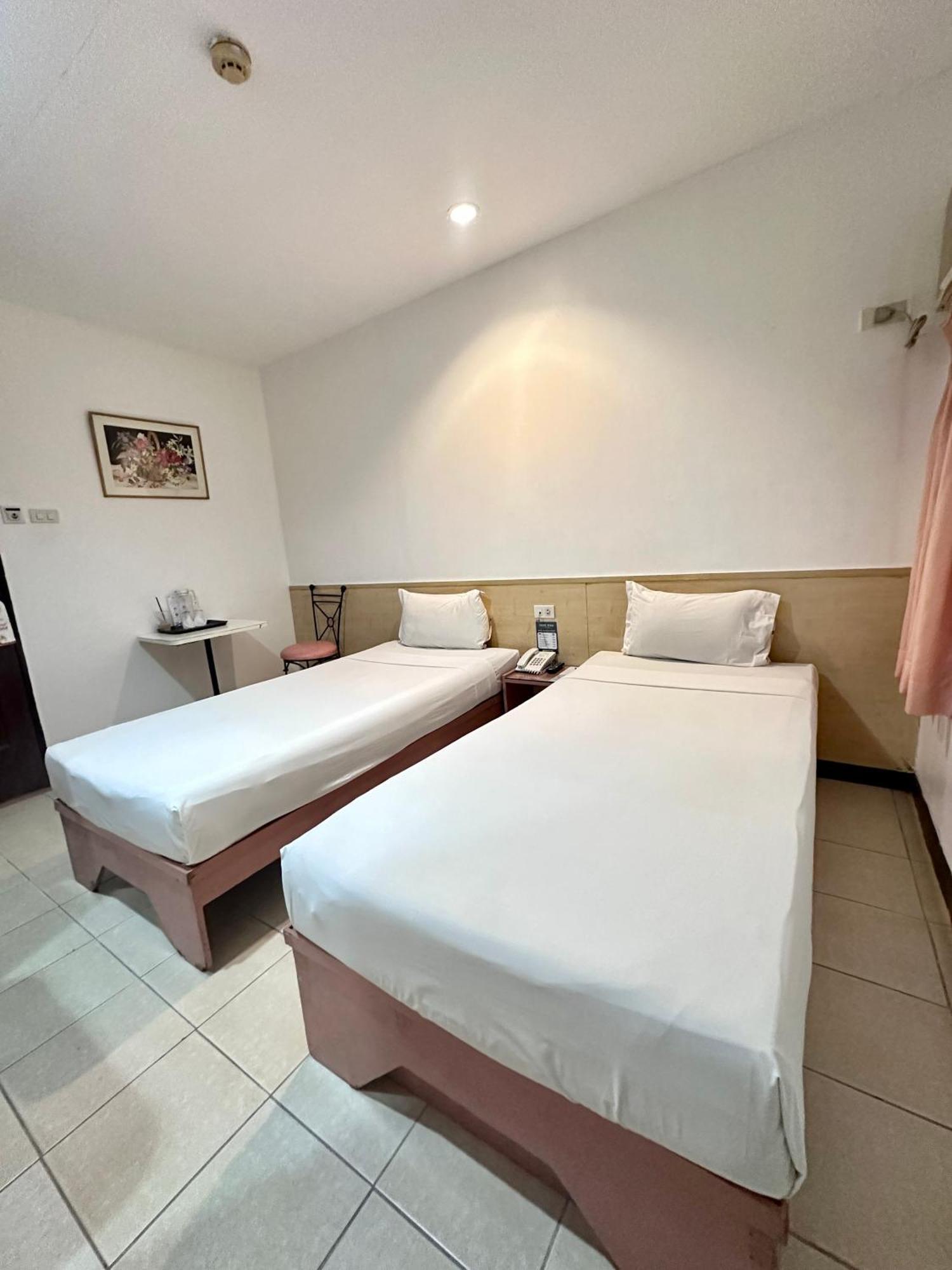 Hotel Pier Cuatro Cebu Kültér fotó