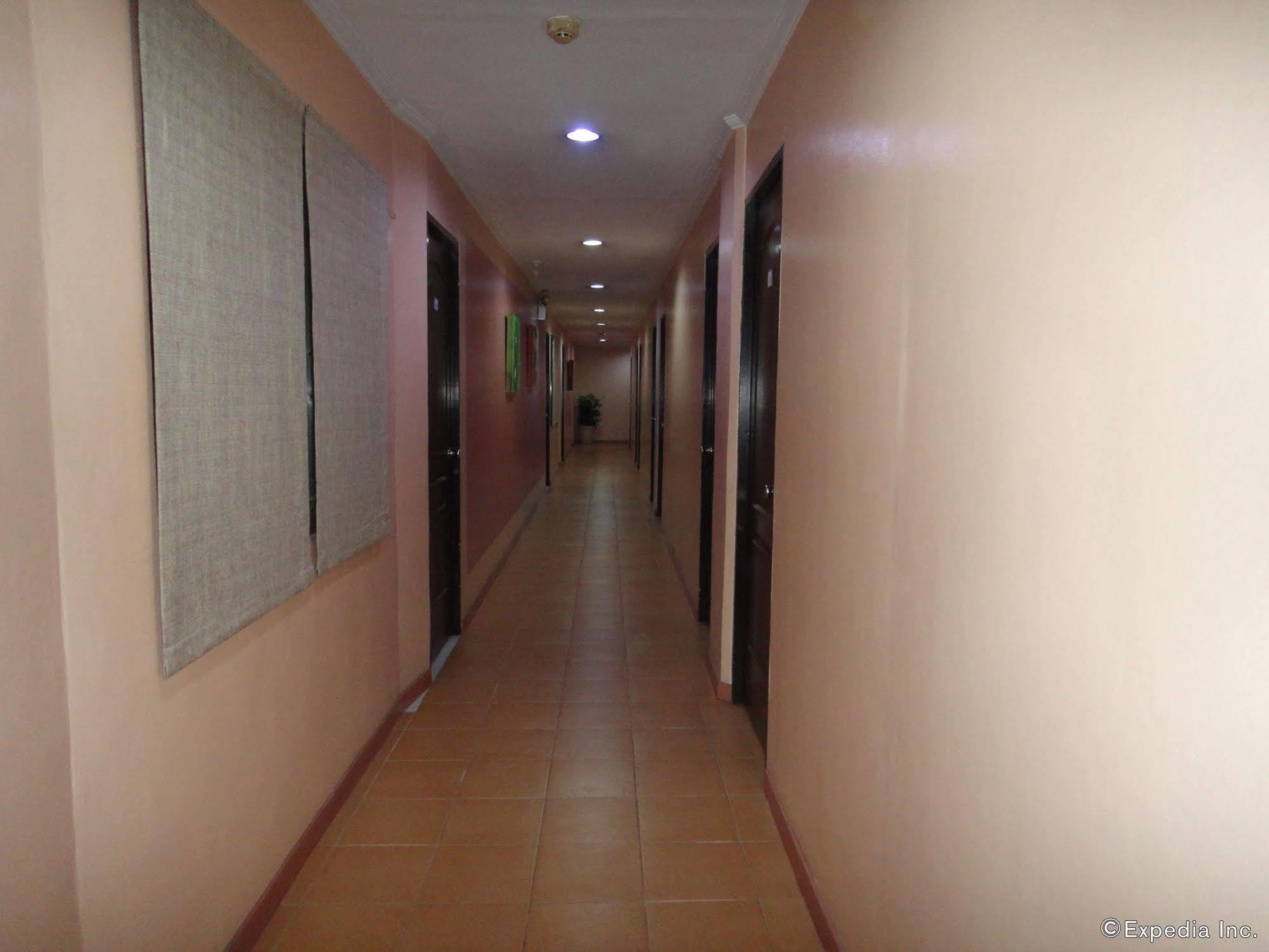 Hotel Pier Cuatro Cebu Kültér fotó